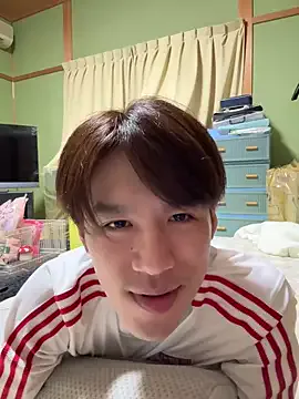 Yui-Ch – webcam model profile photo Image 10