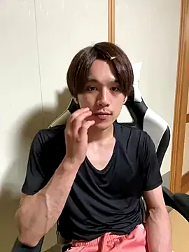 Yui-Ch – webcam model profile photo Image 13