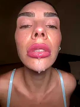 HotElena – webcam model profile photo Image 12