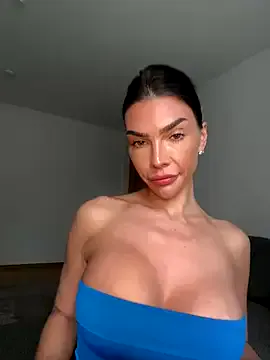 HotElena – webcam model profile photo Image 7
