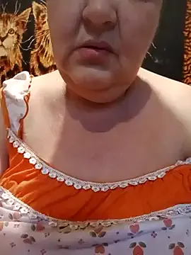 roouse – webcam model profile photo Image 4