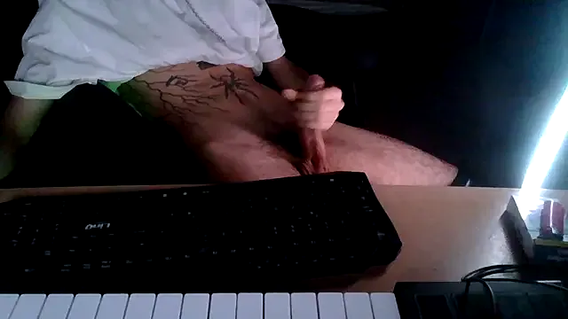 Kryk97 – webcam model profile photo