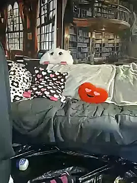 NANA_7 – webcam model profile photo Image 10