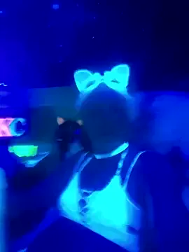 NANA_7 – webcam model profile photo Image 3