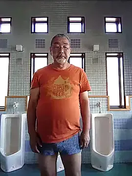 roouse – webcam model profile photo Image 11