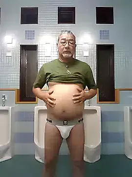 roouse – webcam model profile photo Image 12