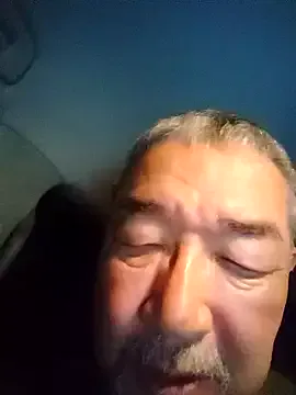 roouse – webcam model profile photo Image 13