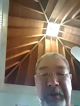 roouse – webcam model profile photo Image 14