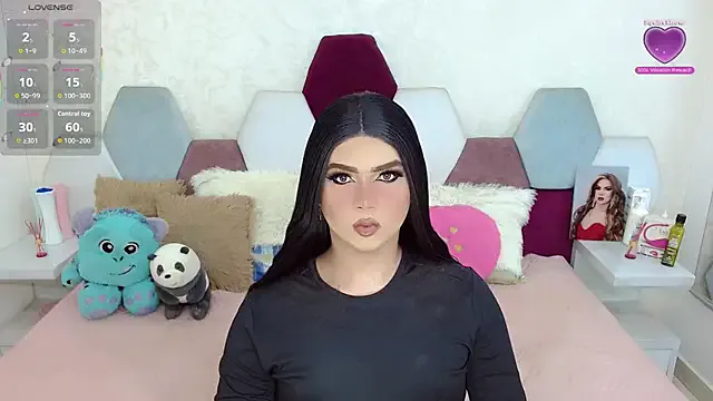 Yui-Ch – webcam model profile photo Image 8