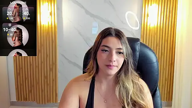 roouse – webcam model profile photo Image 19