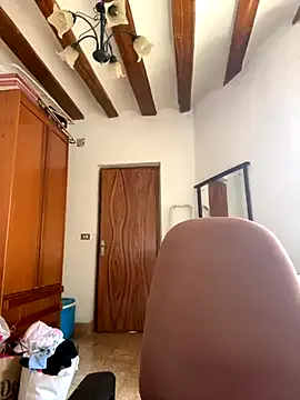 Hot_Mayra25 – webcam model profile photo Image 3