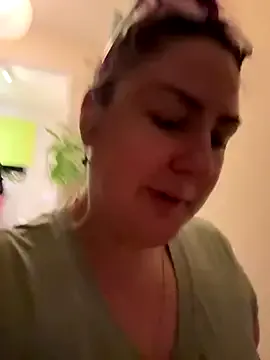 Mia--meow – webcam model profile photo Image 6