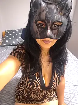 roouse – webcam model profile photo Image 15