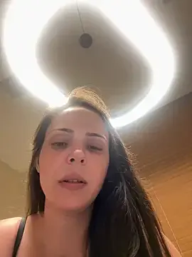 zui_lu – webcam model profile photo Image 15