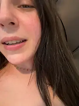 zui_lu – webcam model profile photo Image 5