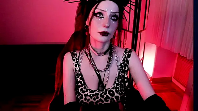 roouse – webcam model profile photo Image 10