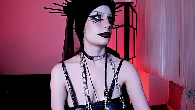 roouse – webcam model profile photo Image 12