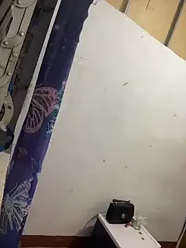 ladymiah on FreeCamNet