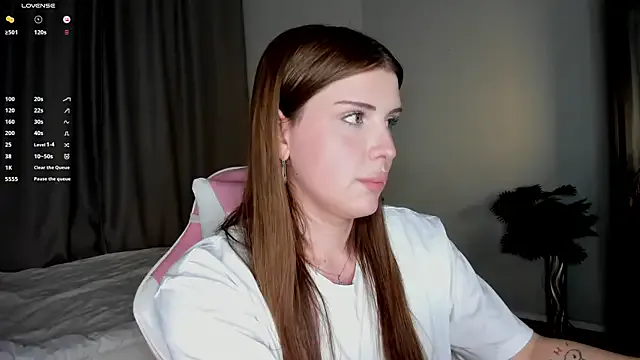  – webcam model profile photo Image 10