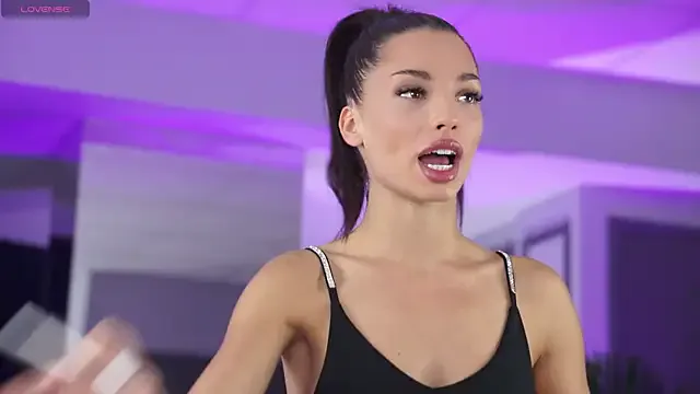 yiyi_3523 on FreeCamNet Image 6