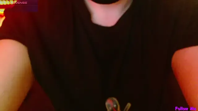  – webcam model profile photo Image 6