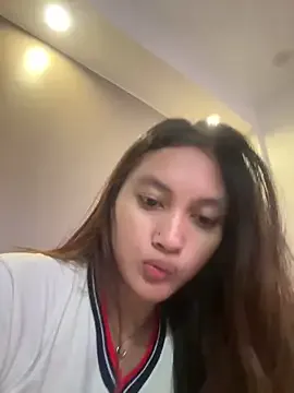 oficialaura – webcam model profile photo Image 4