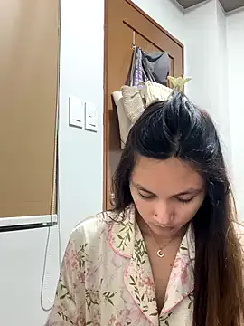 oficialaura – webcam model profile photo Image 8