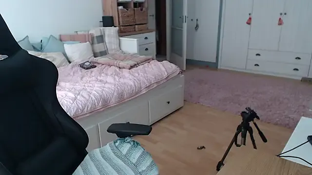 Eveline_Beauty_Kitty – webcam model profile photo Image 6