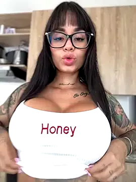 yourfavcouple_ – webcam model profile photo Image 13