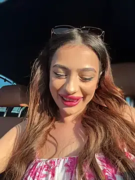 LaraVegas_'s Thumb Image