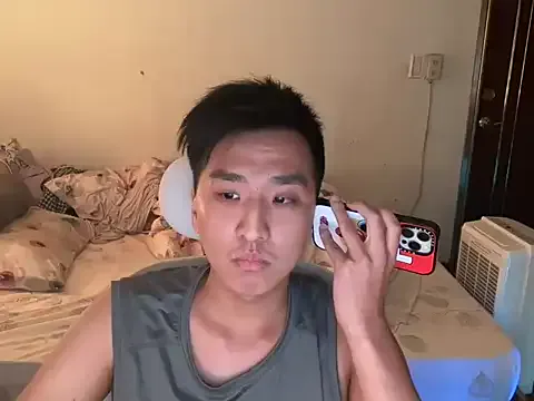 Lars_Chang – webcam model profile photo