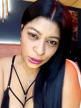 Mia--meow – webcam model profile photo Image 10