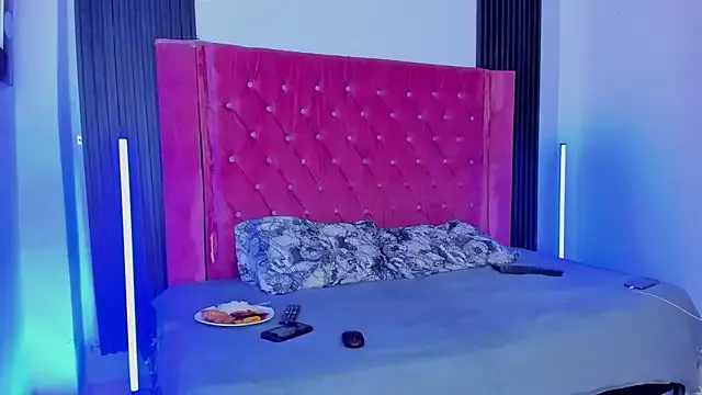 Nonchan_ – webcam model profile photo Image 3