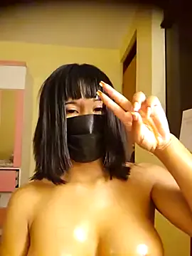 roouse – webcam model profile photo Image 11