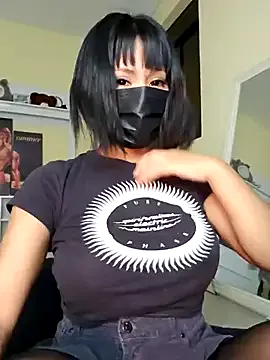 roouse – webcam model profile photo Image 19