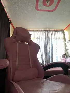 noa_chi – webcam model profile photo Image 4