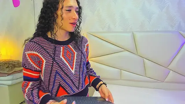 Emily_brown04 – webcam model profile photo Image 10