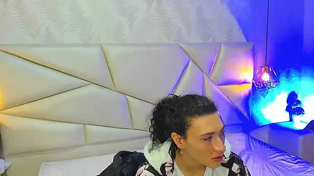 Emily_brown04 – webcam model profile photo Image 12