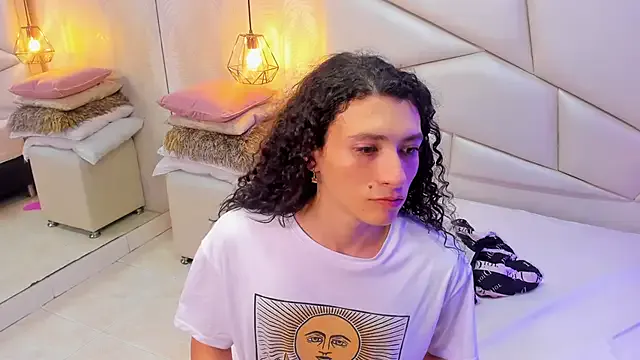 Emily_brown04 – webcam model profile photo Image 13