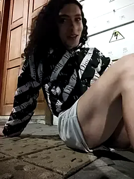 Emily_brown04 – webcam model profile photo Image 6