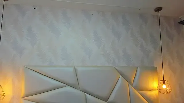 Emily_brown04 – webcam model profile photo Image 7