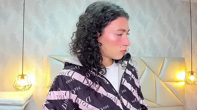 Emily_brown04 – webcam model profile photo Image 8