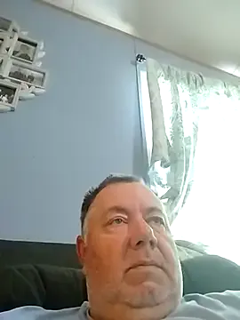  – webcam model profile photo Image 16