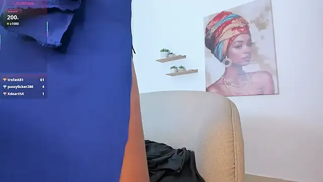 angelinepossy – webcam model profile photo Image 9