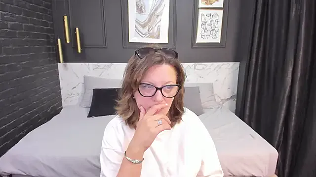 Hanna_18_cute – webcam model profile photo Image 10