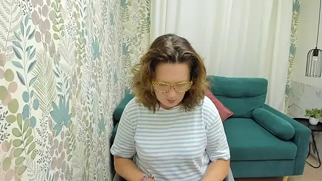 Hanna_18_cute – webcam model profile photo Image 17