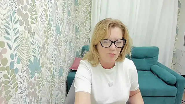Hanna_18_cute – webcam model profile photo Image 6