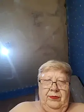 oypo – webcam model profile photo Image 3