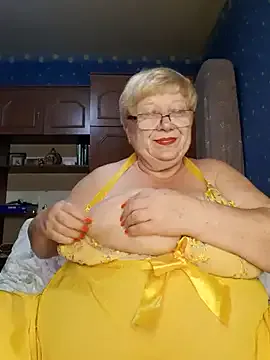 oypo – webcam model profile photo Image 8