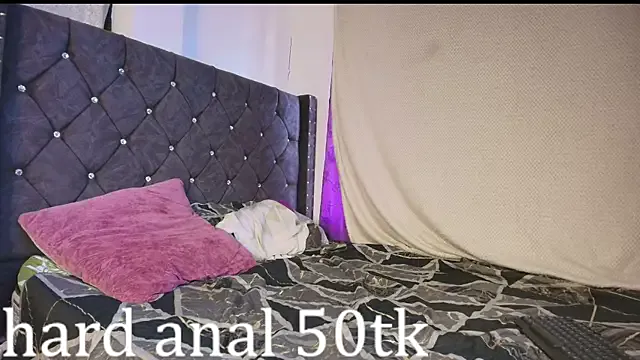  – webcam model profile photo Image 8